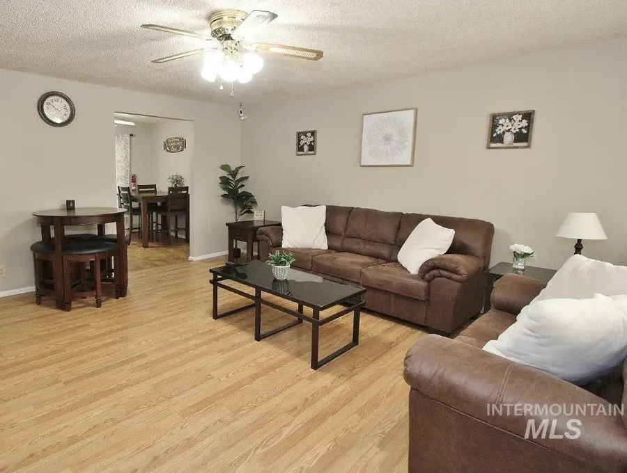 115 N Rowena, Nampa, ID 83651 - #2