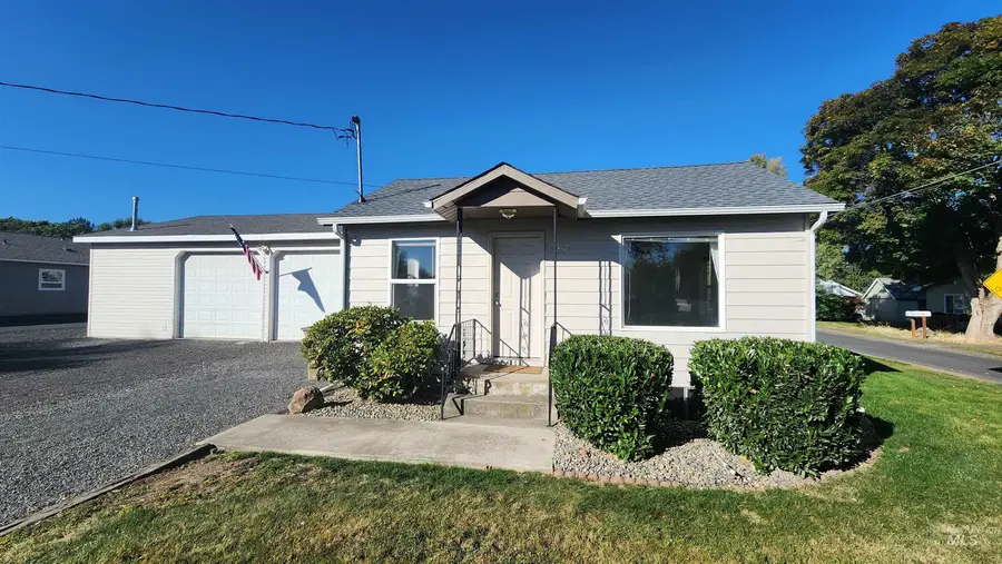 3622 14th St, Lewiston, ID 83501 - #2