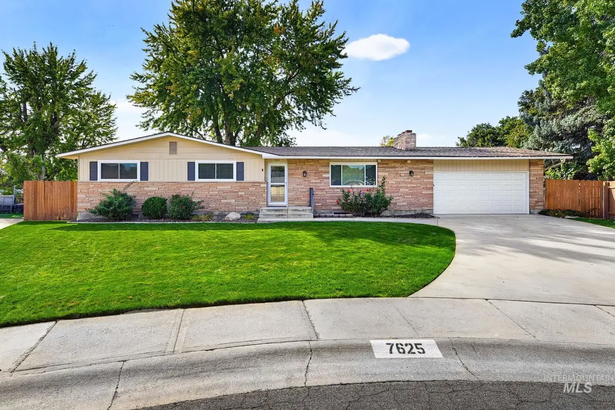 7625 W Cherrywood Dr, Boise, ID 83704 - #1