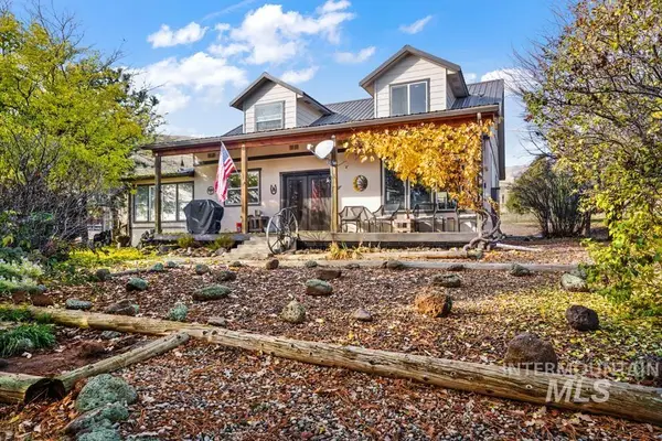 7025 Bluebird Lane, Sweet, ID 83670