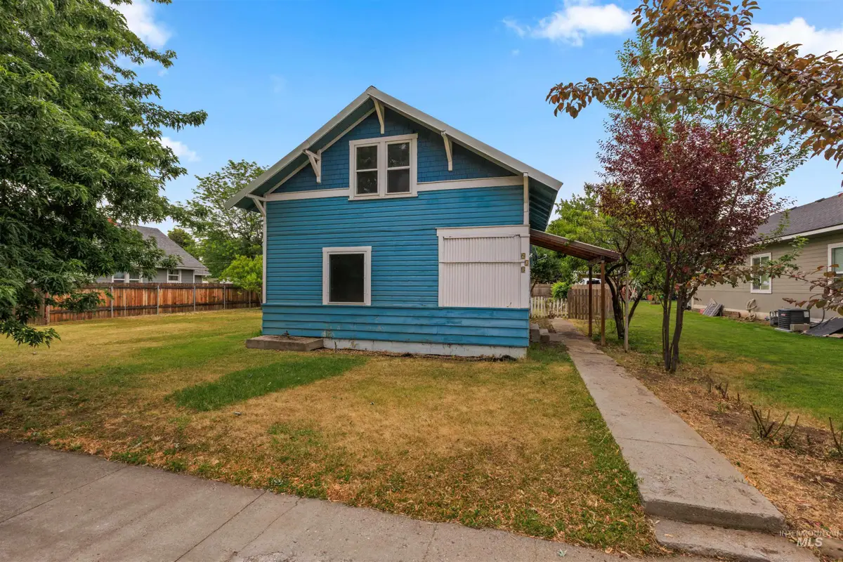 928 W 4th St, Weiser, ID 83672 - #1
