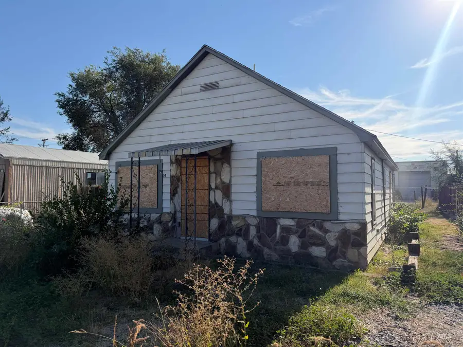 414 E E Chicago, Caldwell, ID 83605 - #2