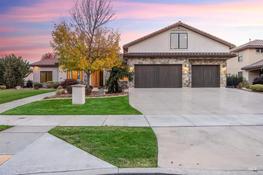 1037 W Cherry Bello, Eagle, ID 83616 - #3