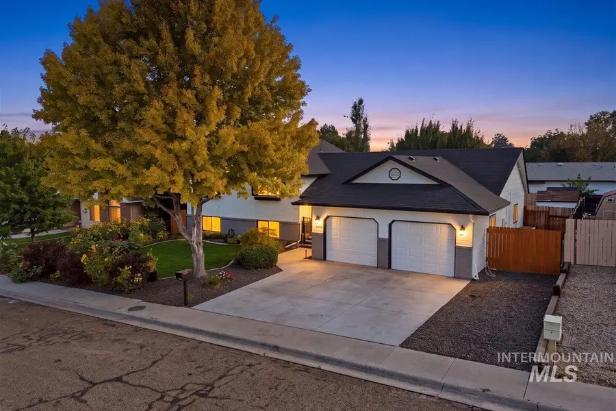 2405 Airport Avenue, Caldwell, ID 83605 - #2