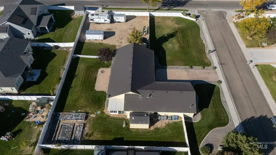 83 S Smiley Court, Nampa, ID 83687 - #3