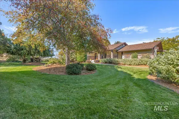 6484 W Hollilynn Dr, Boise, ID 83709