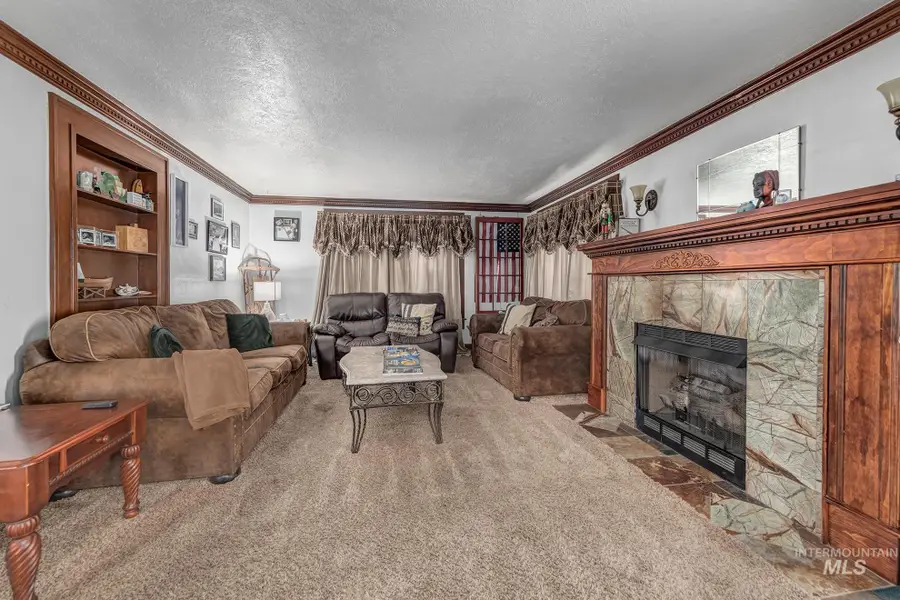 425 N 6th Street, Payette, ID 83661 - #3