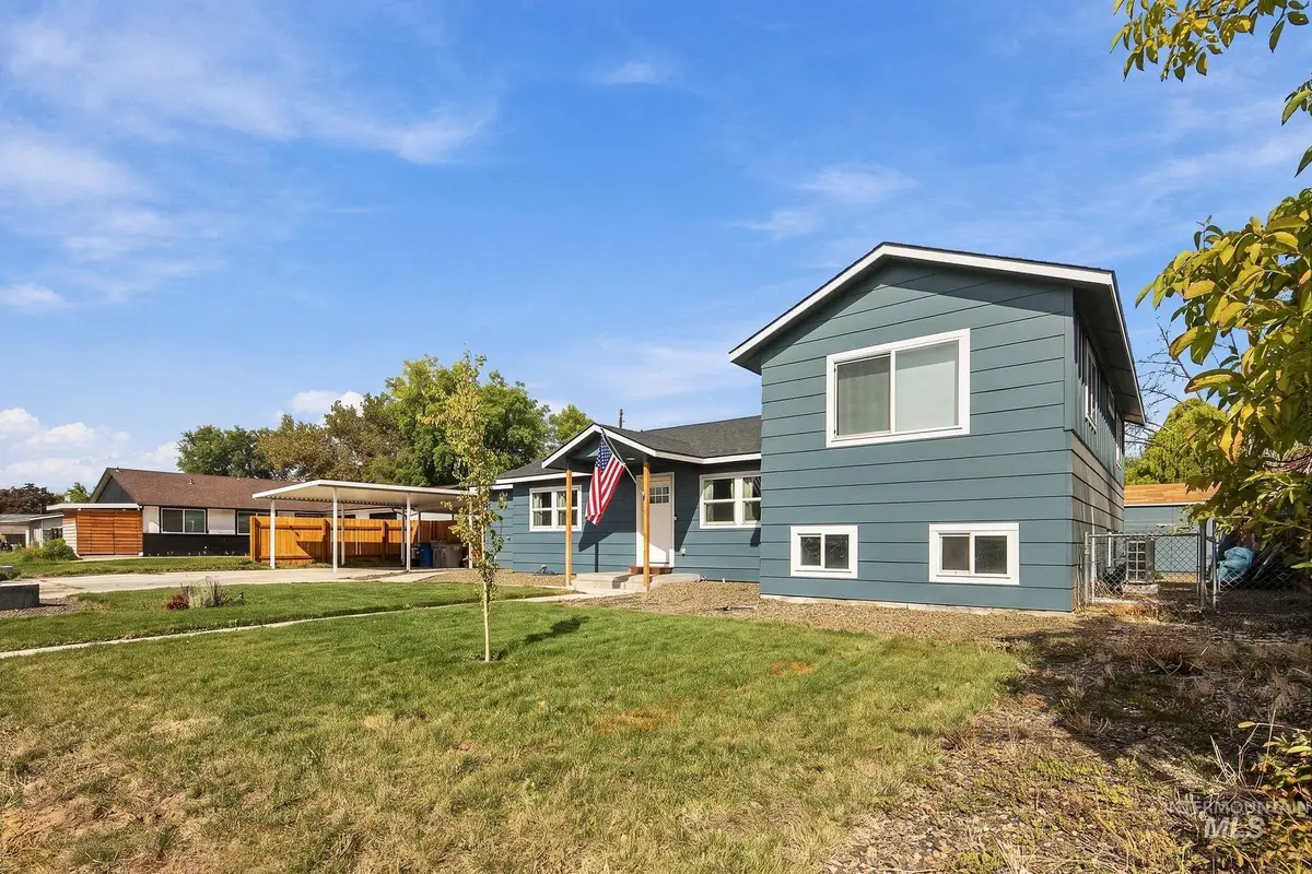 9050 W Edna St, Boise, ID 83704 - #1