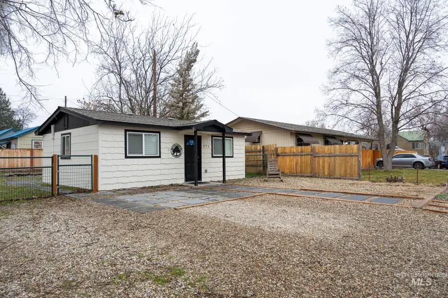 271 NW 7th St, Ontario, OR 97914 - #3