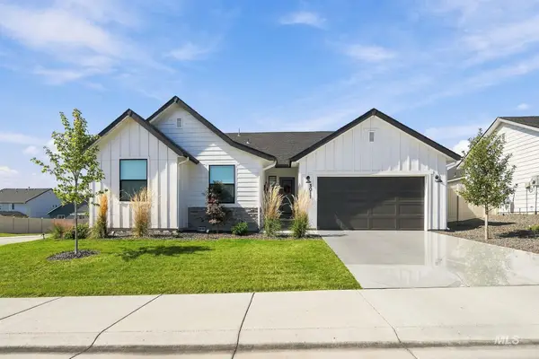 3011 N Mountain Lake Ave, Star, ID 83669