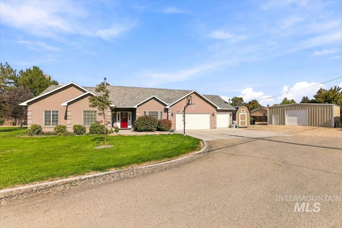 1915 Meadow Ave, Caldwell, ID 83605 - #1