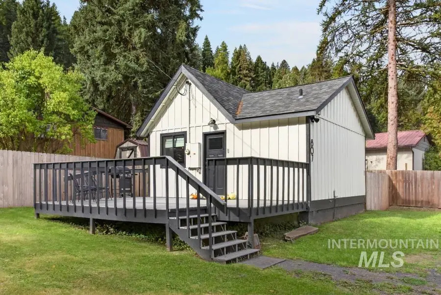 807 S Front Street, Troy, ID 83871 - #3