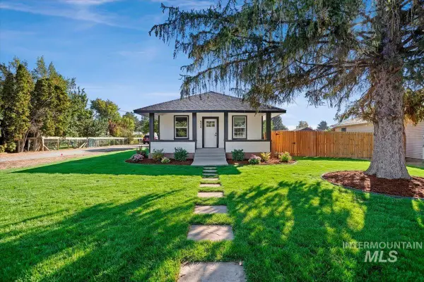 924 Davis St S, Jerome, ID 83338