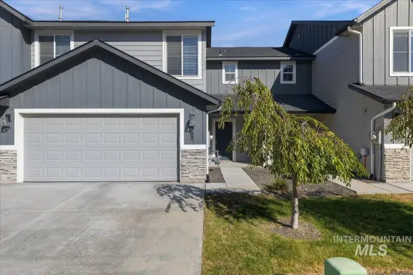 962 W Woodpine St, Meridian, ID 83646