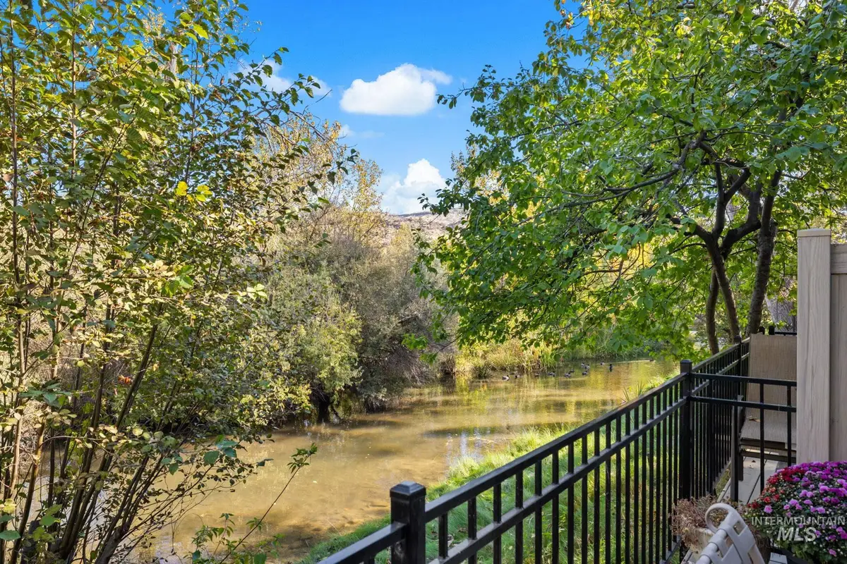 1953 S Wood Duck Ln, Boise, ID 83706 - #1