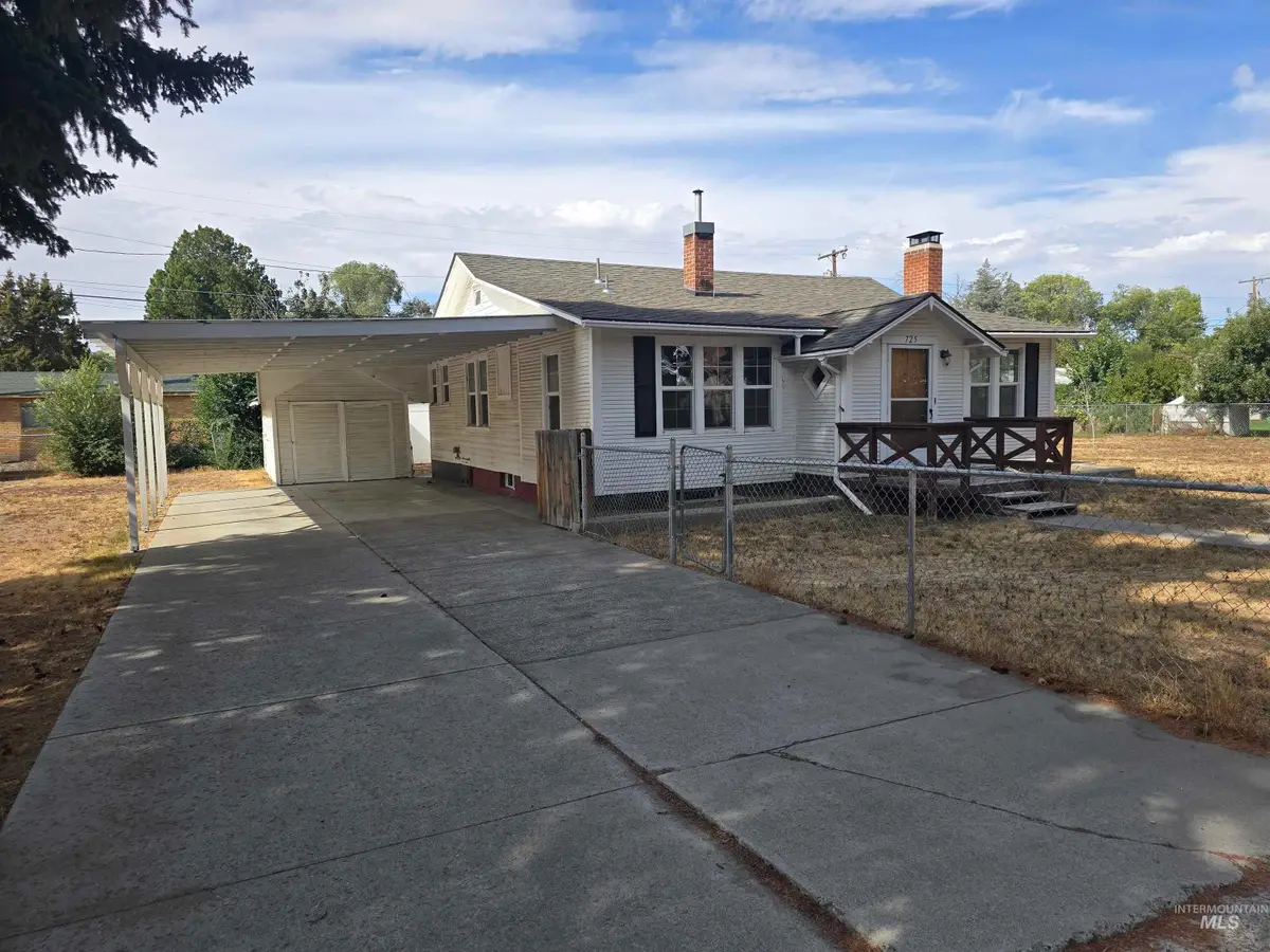 725 Oregon St., Gooding, ID 83330 - #1