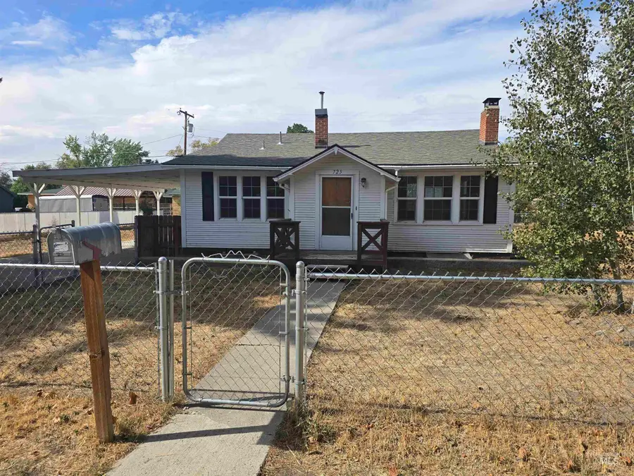 725 Oregon St., Gooding, ID 83330 - #3