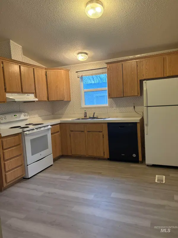 1256 SE 9th Ave, Ontario, OR 97914