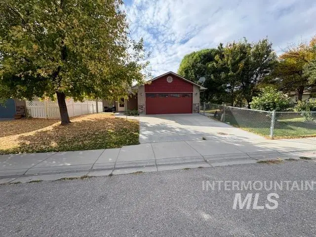 431 W Edwards Ave, Nampa, ID 83686 - #1
