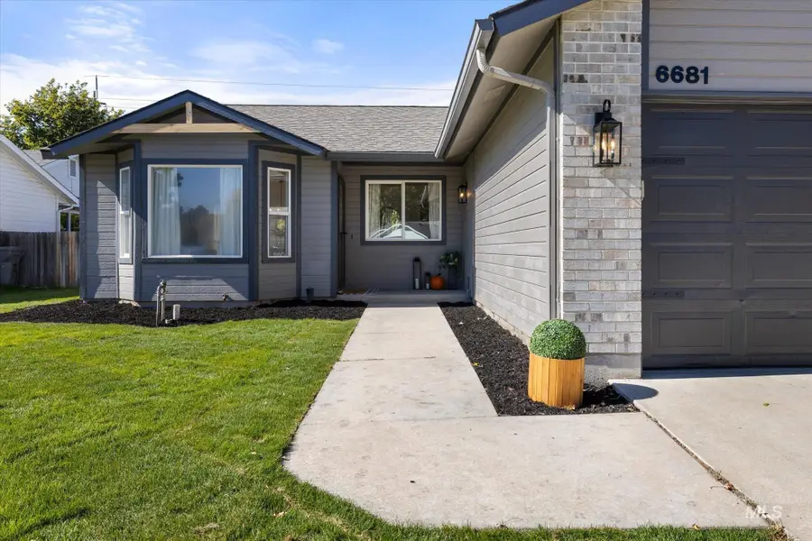 6681 N Amesbury Way, Boise, ID 83714 - #3