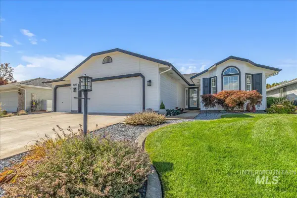 8569 Willowdale Dr, Garden City, ID 83714