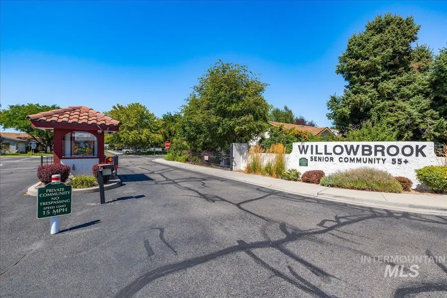 8569 Willowdale Dr, Garden City, ID 83714 - #3