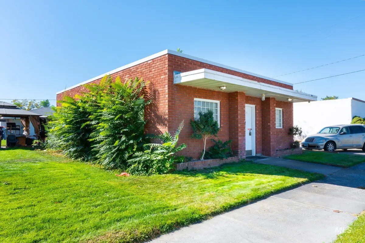 434 W Idaho Ave, Ontario, OR 97914 - #1