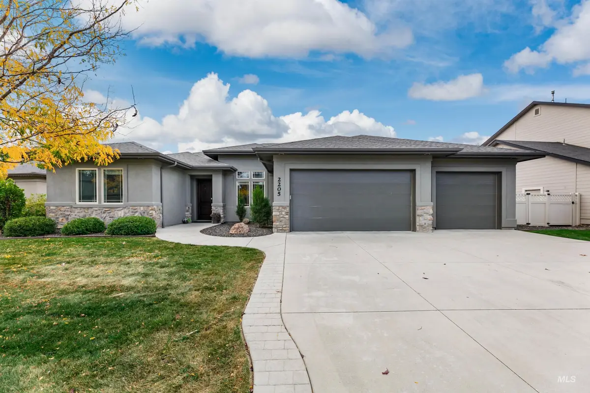 2205 W Verona Dr, Meridian, ID 83646 - #1