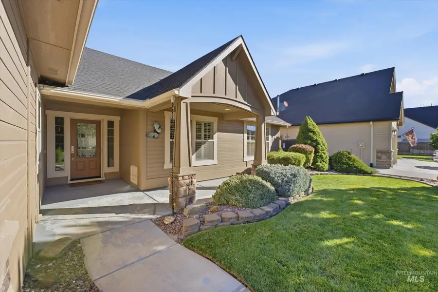 678 N Saddlebrook Way, Star, ID 83669 - #3