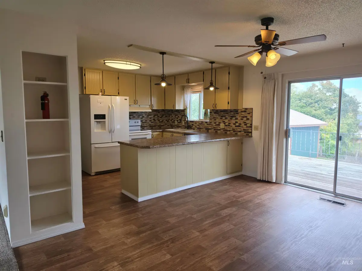 819 Lincoln Ave, Grangeville, ID 83530 - #1