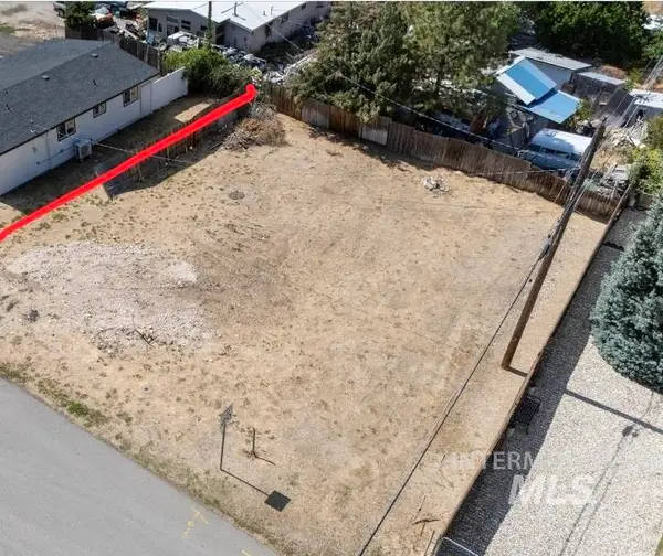 975 Patrick, Boise, ID 83709