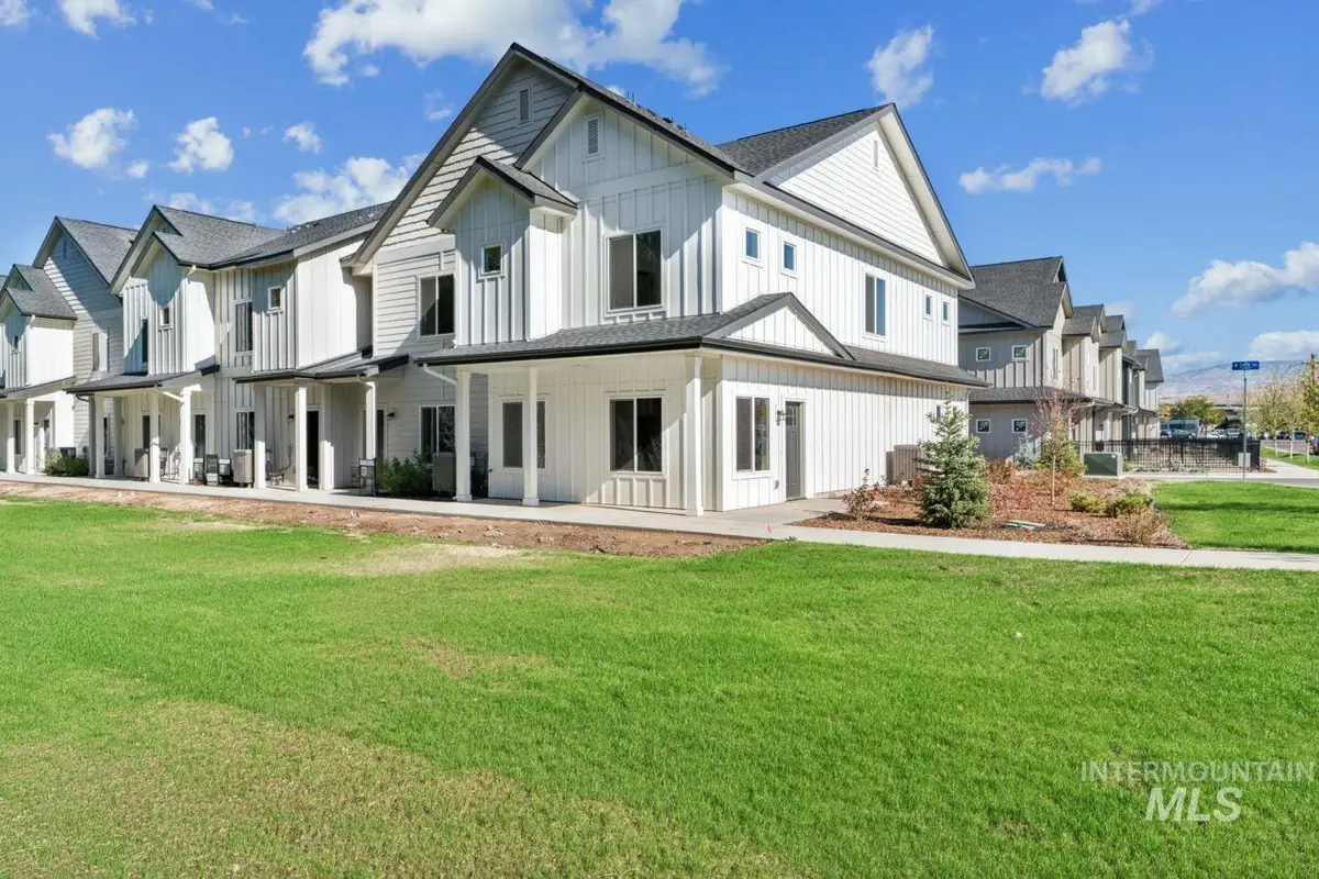 8273 W Latte Ln, Garden City, ID 83714 - #1