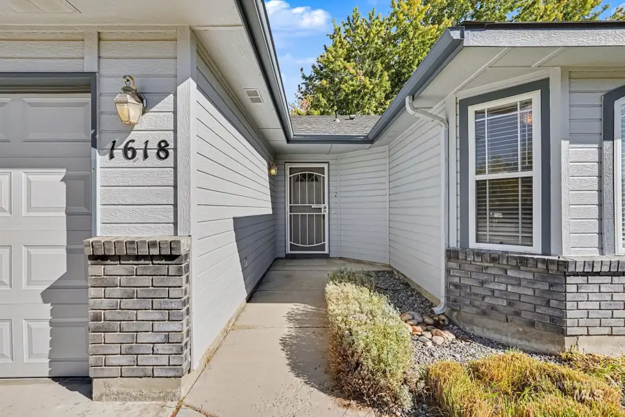 1618 N Kolnes Ave, Kuna, ID 83634 - #3