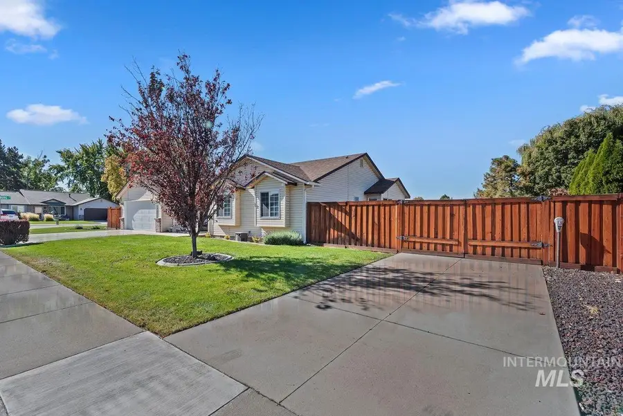 1137 S Scranton Avenue, Boise, ID 83709 - #3