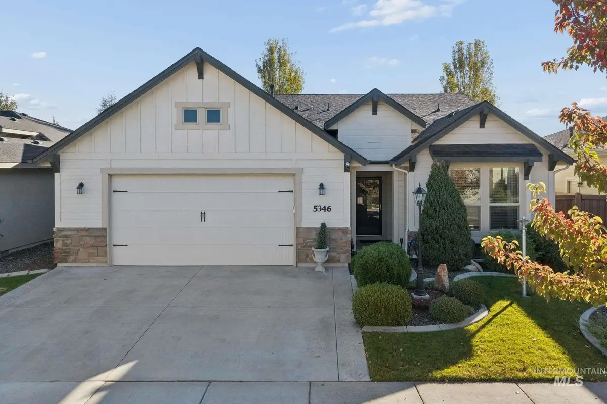 5346 N Mitchum Avenue, Meridian, ID 83646 - #1