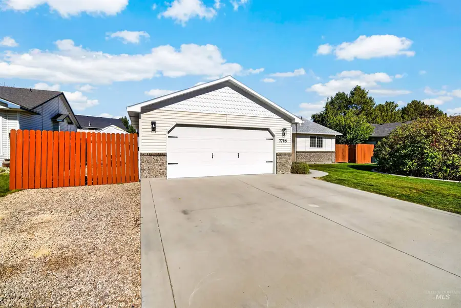 7718 Cedarbrook Dr, Nampa, ID 83687 - #3