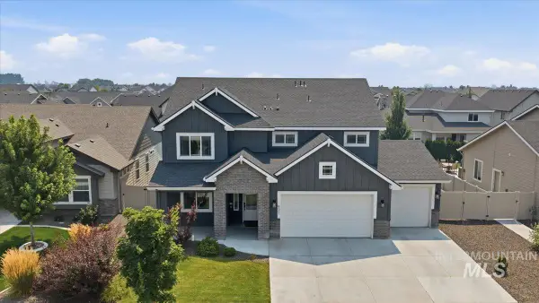 921 E Viedma St, Kuna, ID 83634