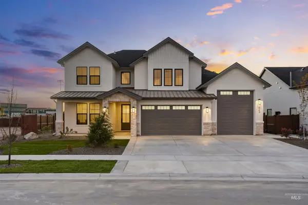 849 N Creekwater Ave, Eagle, ID 83616