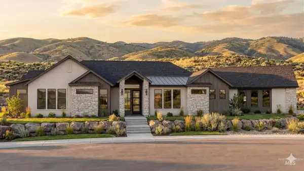 5590 W Haughburn Dr, Eagle, ID 83616