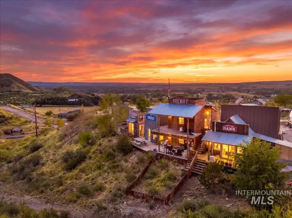 4561 Frozen Dog Rd, Emmett, ID 83617