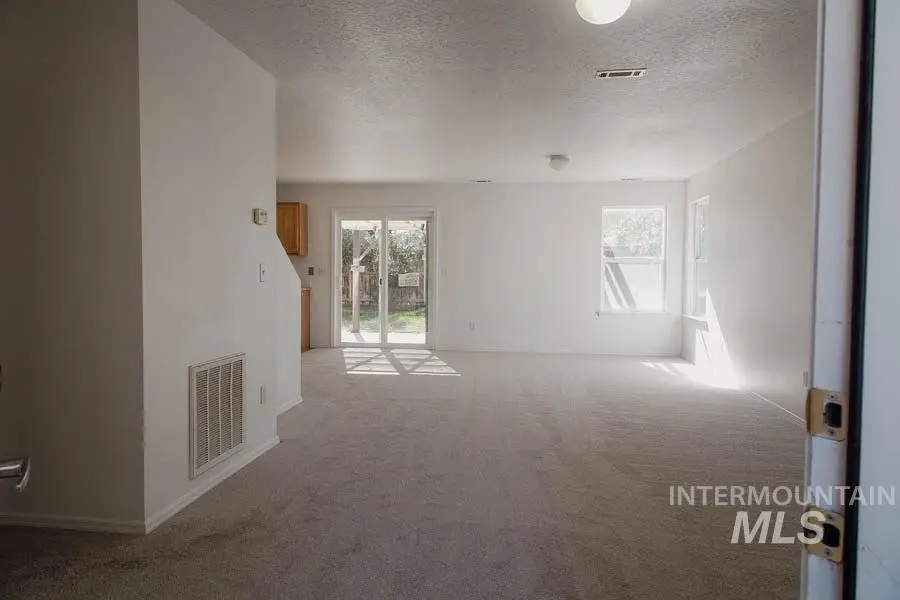 9707 Portola Dr, Boise, ID 83709 - #2