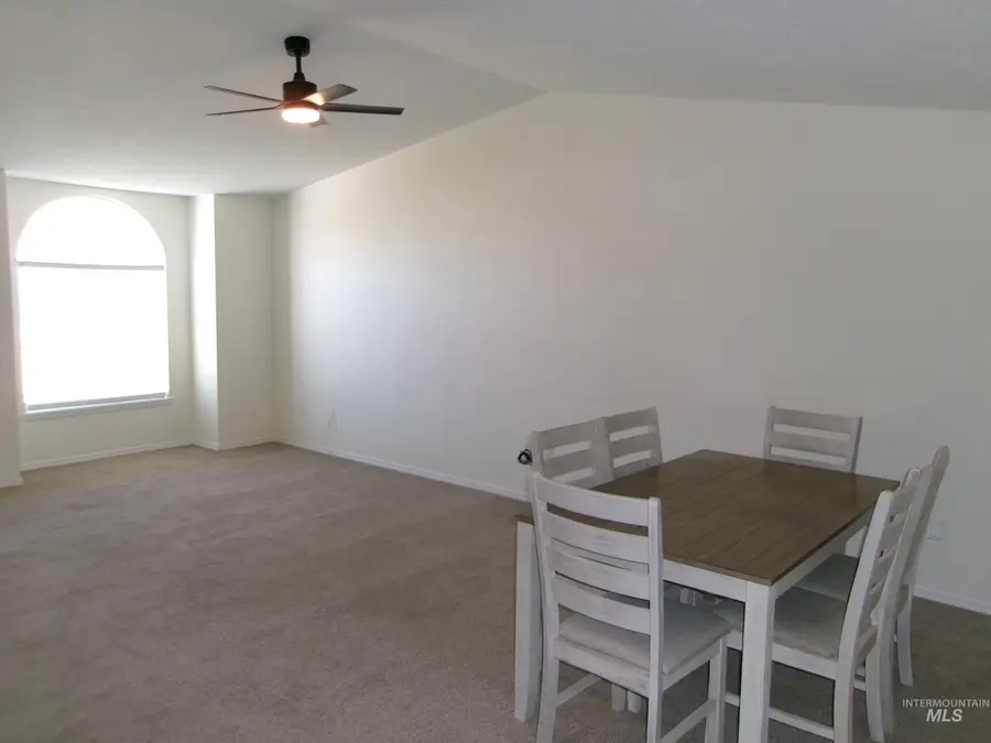2809 Laurel Way, Nampa, ID 83686 - #2