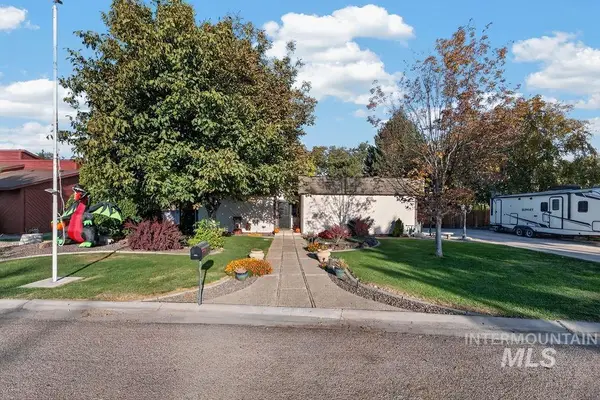 1810 Primrose Dr, Nampa, ID 83686