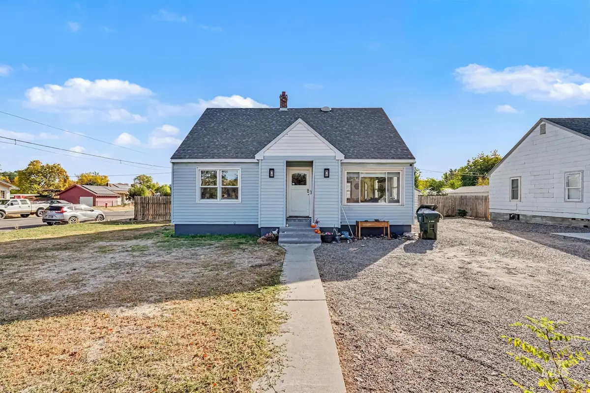 186 NW 4th Street, Ontario, OR 97914 - #1