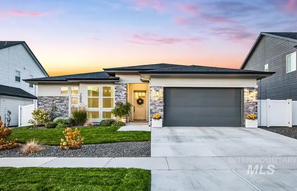 7966 W Suttle Lake Dr, Boise, ID 83714
