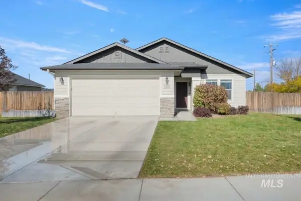 800 SW Lago Dr, Mountain Home, ID 83647
