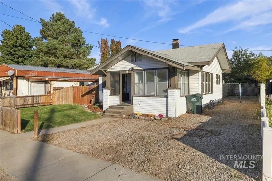 144 W 4th St, Kuna, ID 83634 - #2