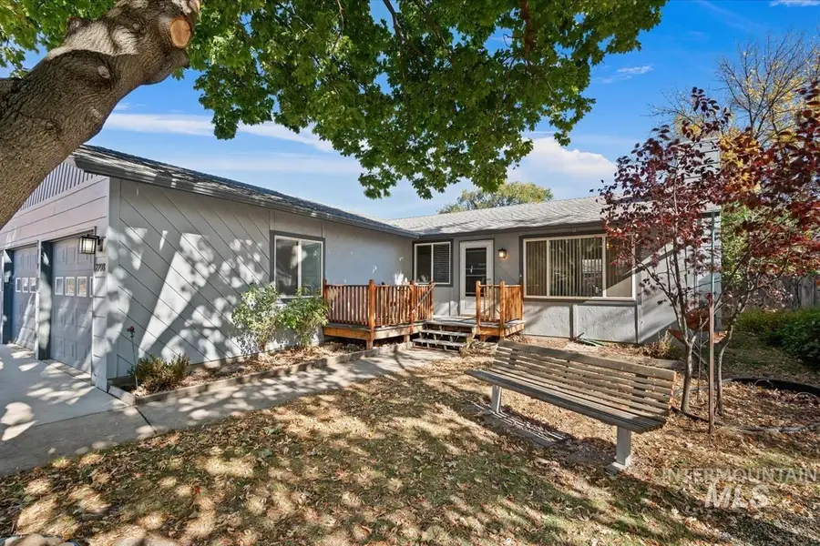 2708 N Ash Park Ln, Boise, ID 83704 - #3