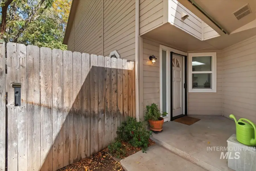 6998 W Irving Ln, Boise, ID 83704 - #3