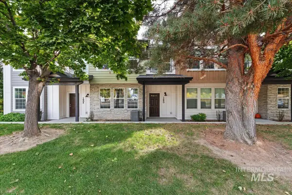 1890 N Shamrock Ave, Boise, ID 83713